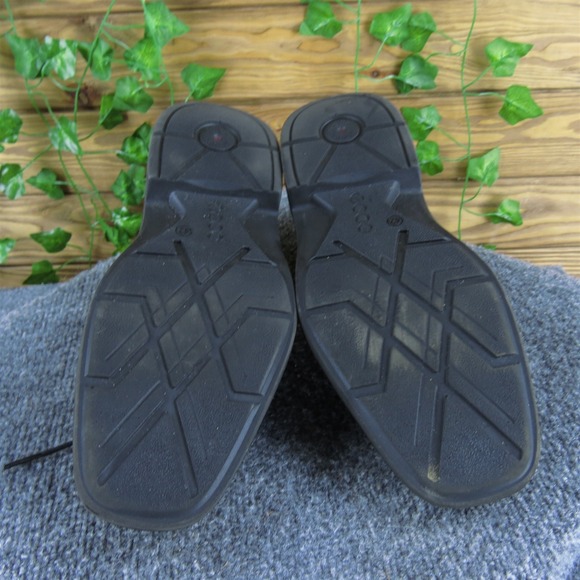 Ecco Men  Derby Oxfords Black Leather Size 42 Medium  Used 2025‎